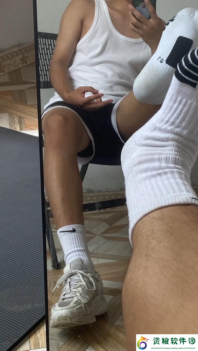體育生在宿舍自慰被發(fā)現(xiàn)Gay-性別認(rèn)同與社會(huì)接受度的探討